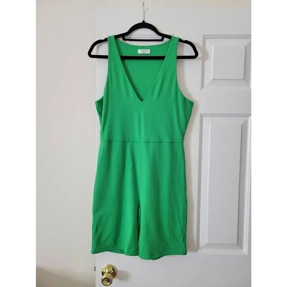 Babaton, Aritzia Contour V-Neck Romper Gloss Green Size XL - Picture 2 of 10